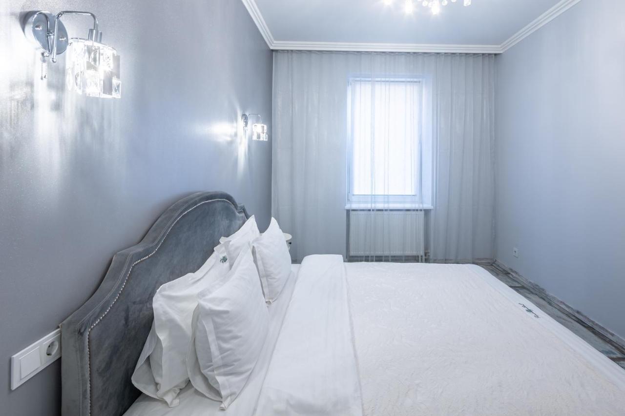 Romari Вічева 1 Apartman Lviv Kültér fotó