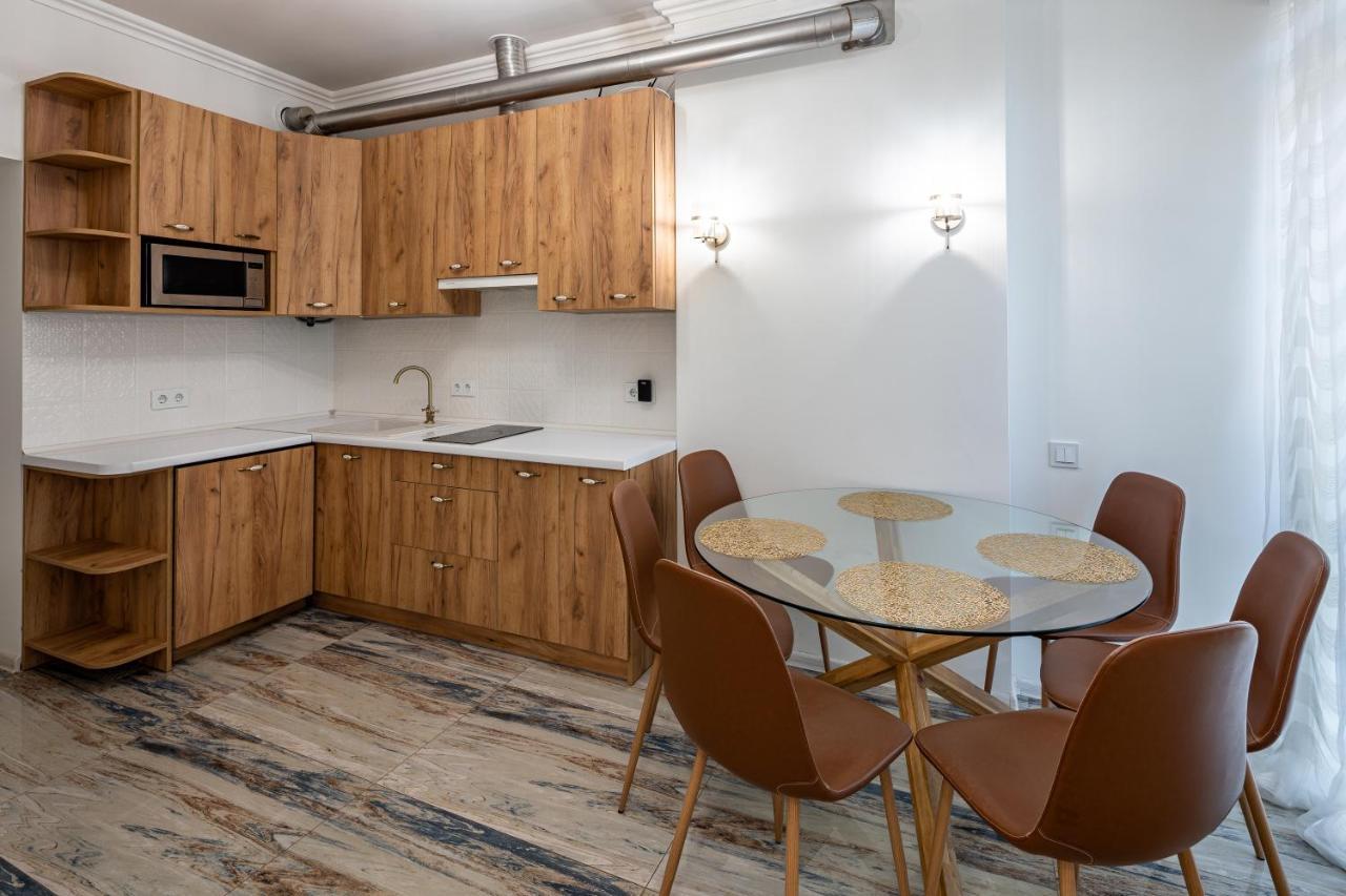 Romari Вічева 1 Apartman Lviv Kültér fotó